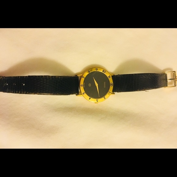 Gucci Watch - Picture 1 of 8